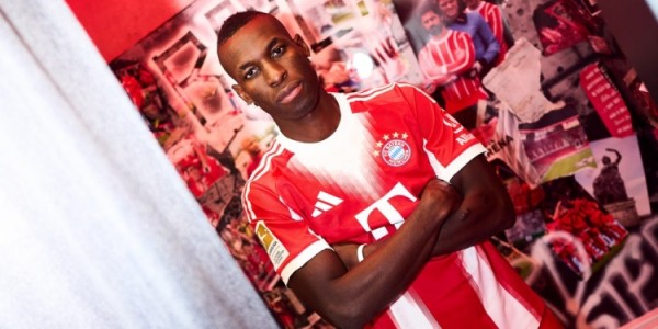 马特-劳：杰克逊放弃了约150万，而不是赫内斯说的300万