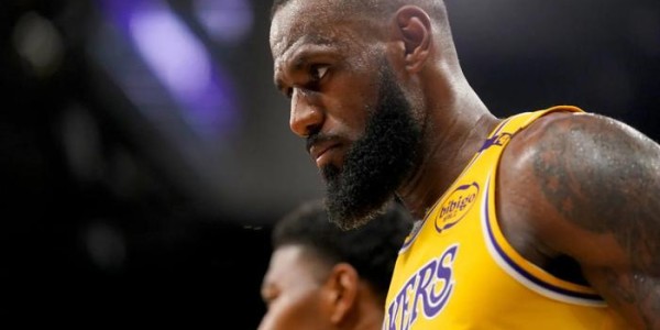 曝詹姆斯对湖人引援沮丧！反遭名记怒批：你的言论导致湖人操作难度增